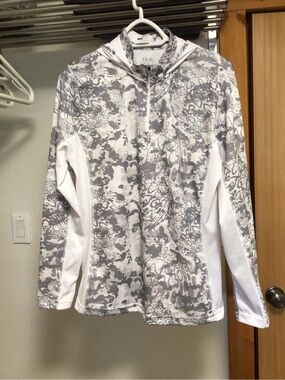 Huk Women's Gray & White Hooded Performance Top